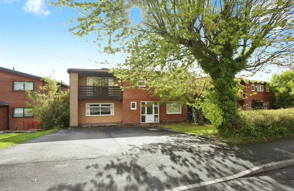 House for sale with bedrooms in Green Pastures, Heaton Mersey